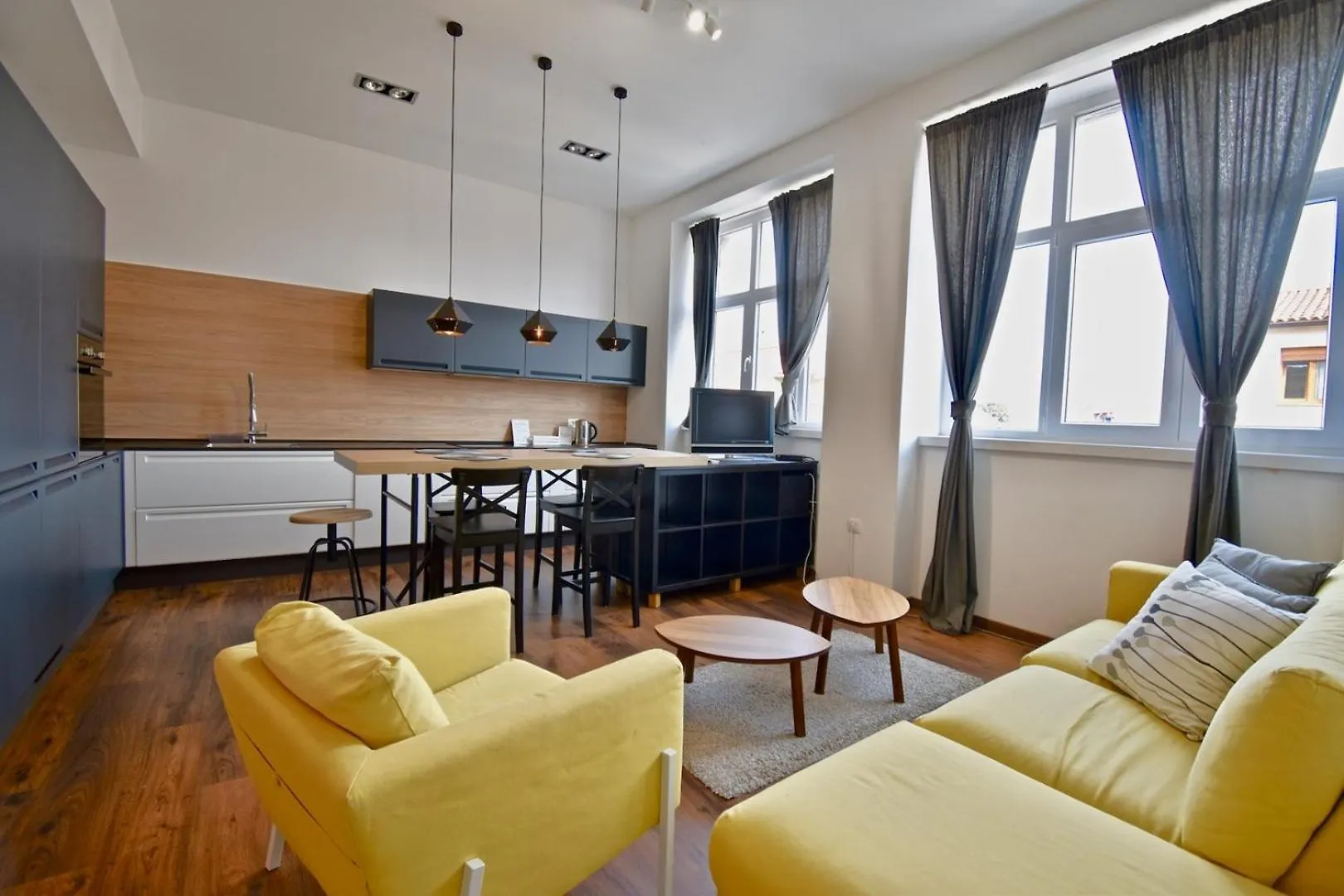 Modern Apartment With 2 Bedrooms Near Arena contacts