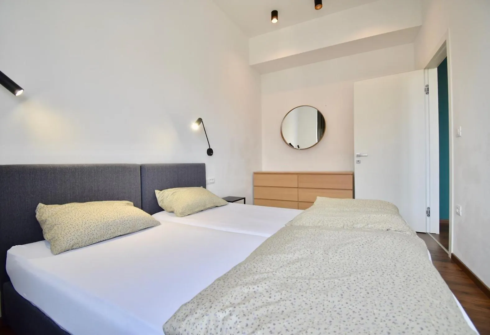 Modern Apartment With 2 Bedrooms Near Arena Pula
