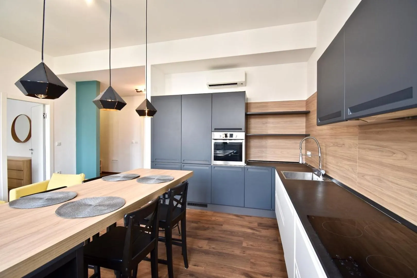 Modern Apartment With 2 Bedrooms Near Arena PUY 크로아티아