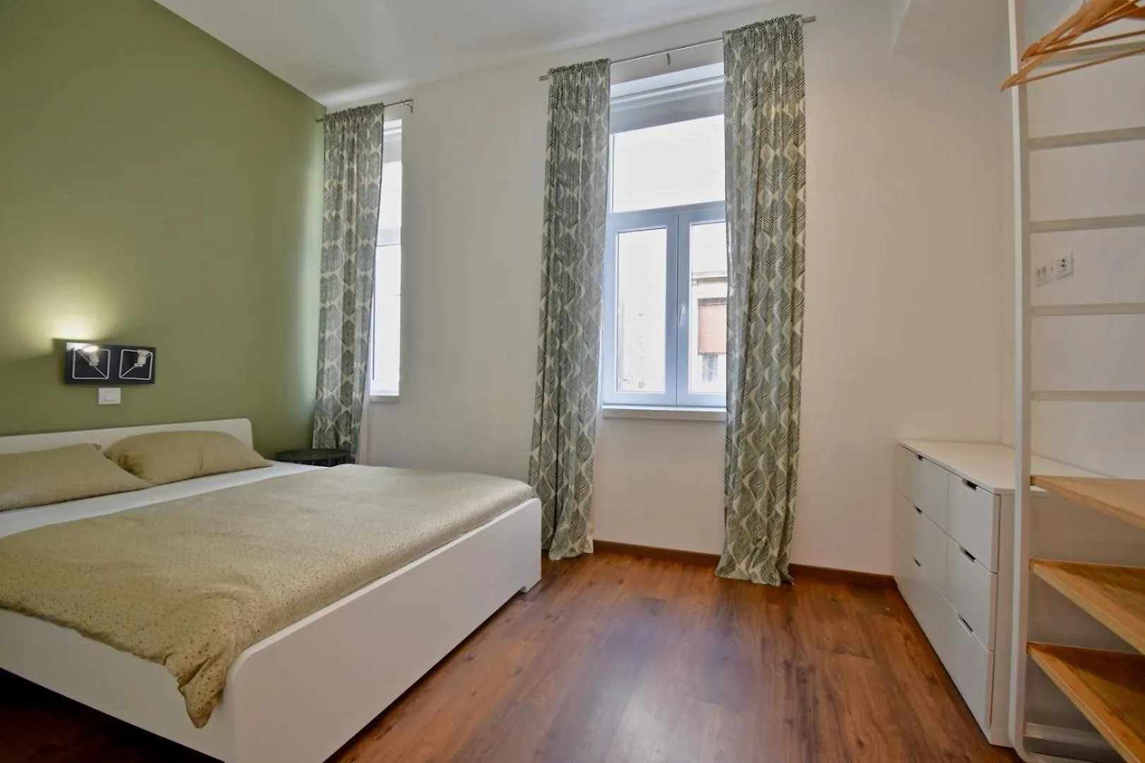 Modern Apartment With 2 Bedrooms Near Arena PUY